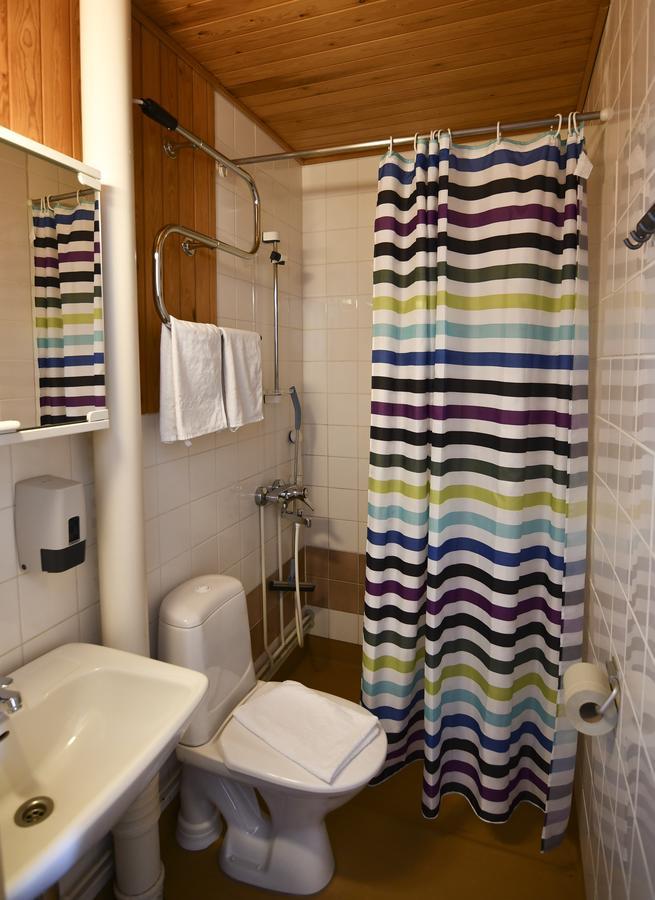 Kilpisjaerven Retkeilykeskus Rooms Kilpisjärvi Kültér fotó
